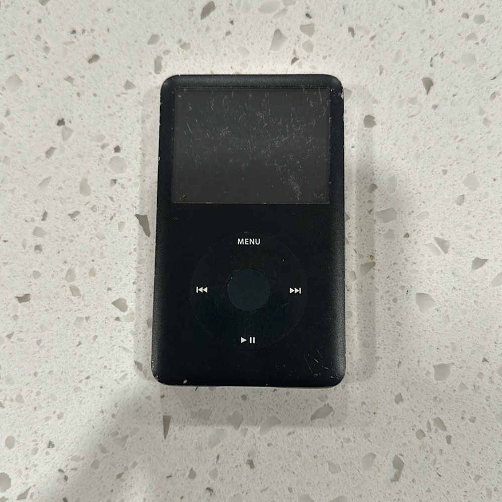 Vintage Apple 160 in decent shape. Still powers up